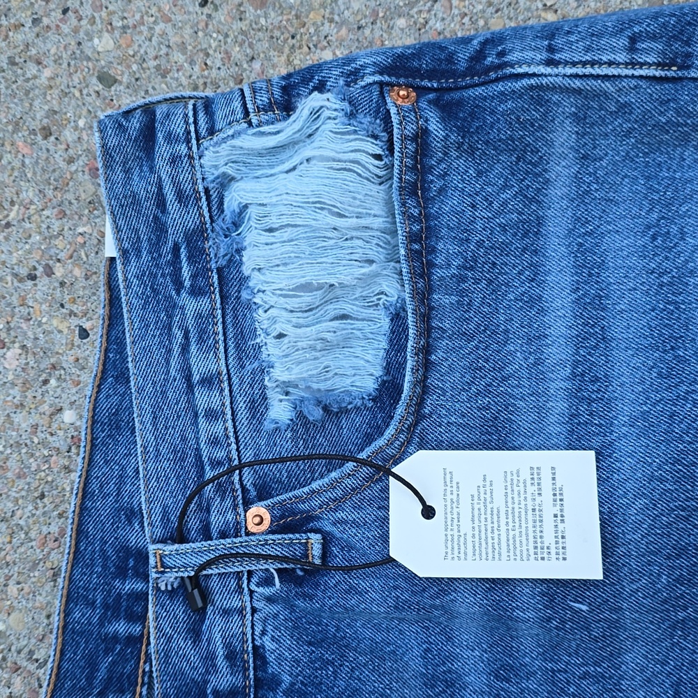 NWT Levi's 501 Button Fly 90s Denim Jean Shorts - Picture 5 of 8